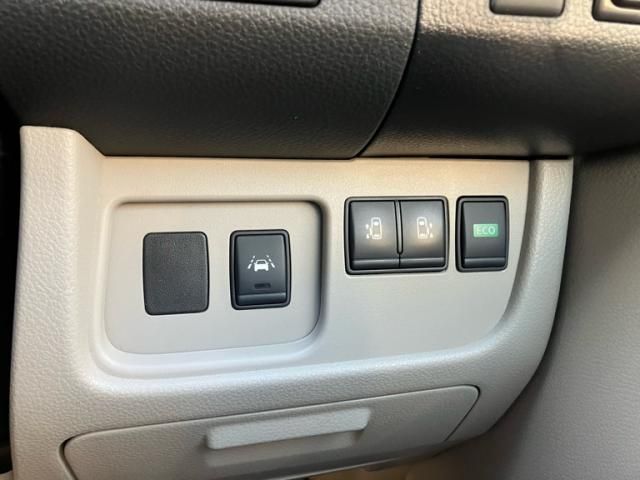 NISSAN SERENA  S-HYBRID 2014