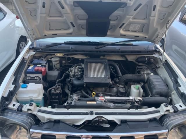 SUZUKI JIMNY 4WD 2012