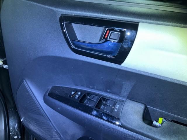 TOYOTA COROLLA FIELDER HYBRID 2017