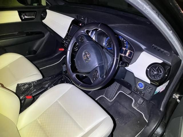 TOYOTA COROLLA FIELDER HYBRID 2017