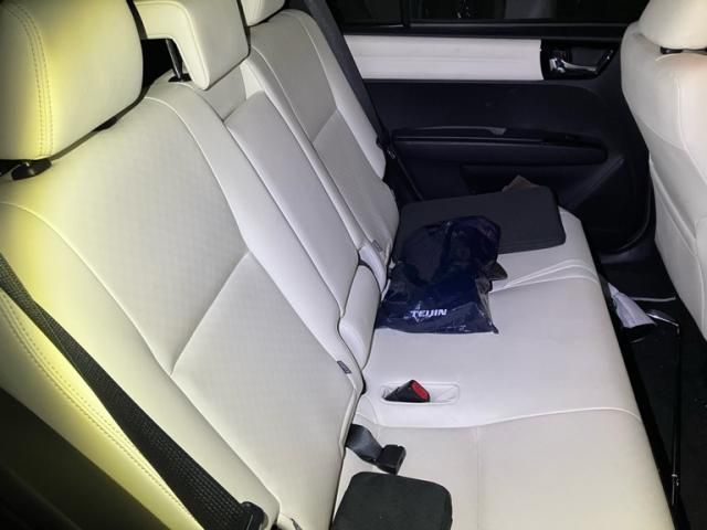 TOYOTA COROLLA FIELDER HYBRID 2017