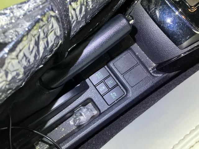 TOYOTA COROLLA FIELDER HYBRID 2017