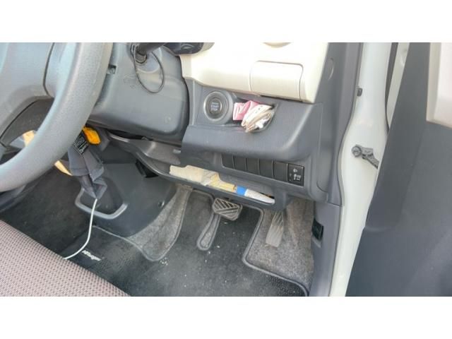 SUZUKI MR WAGON 2011