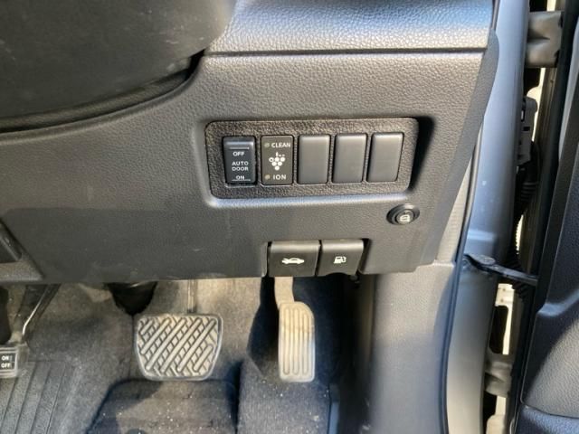 NISSAN SERENA  WG 2009