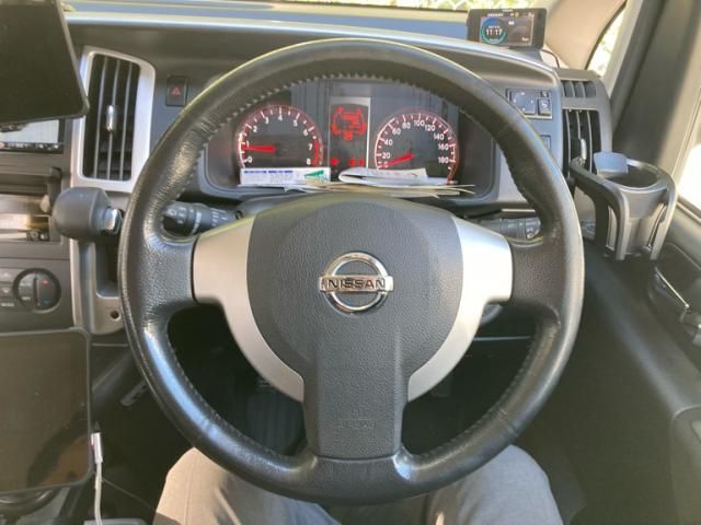 NISSAN SERENA  WG 2009