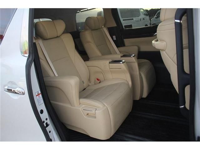 TOYOTA ALPHARD hybrid 4WD 2021