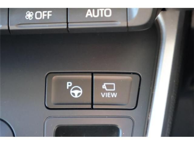 TOYOTA NOAH HYBRID 4WD 2023