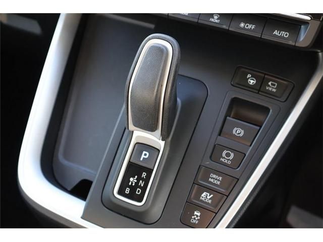 TOYOTA NOAH HYBRID 4WD 2023