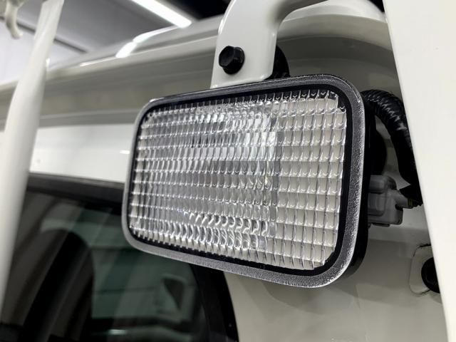 DAIHATSU HIJET truck 4WD 2018