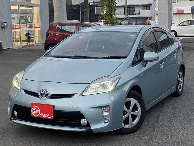 TOYOTA PRIUS 2015