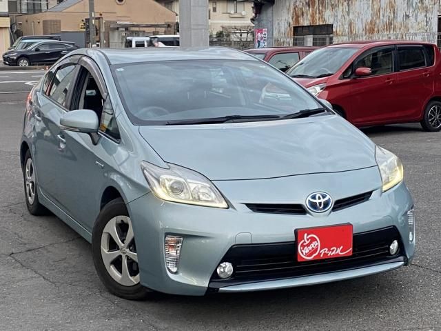 TOYOTA PRIUS 2015