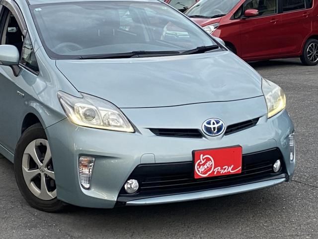 TOYOTA PRIUS 2015