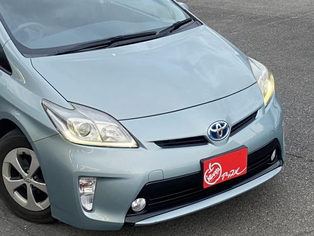 TOYOTA PRIUS 2015