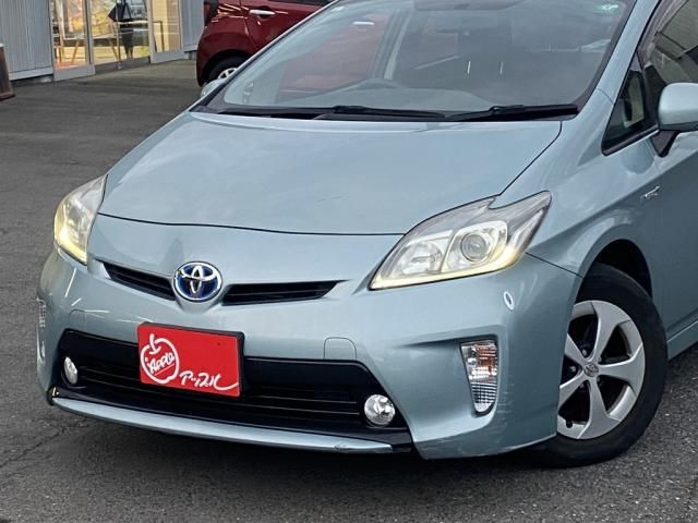 TOYOTA PRIUS 2015
