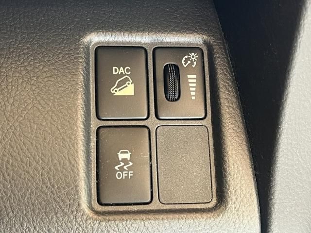 TOYOTA VANGUARD 2WD 2012