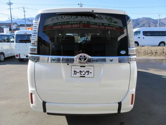 TOYOTA VOXY 4WD 2019