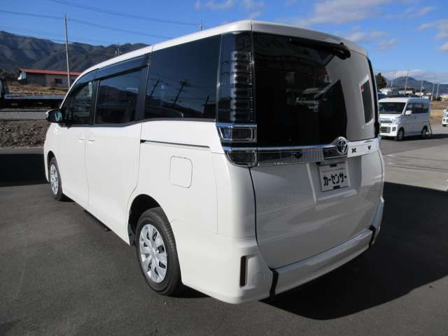 TOYOTA VOXY 4WD 2019