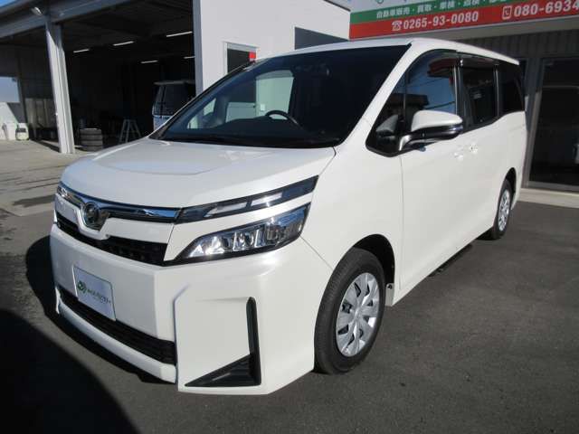 TOYOTA VOXY 4WD 2019