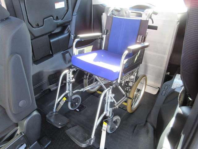 TOYOTA VOXY 4WD 2019