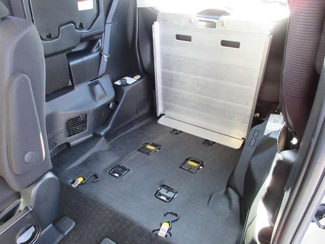 TOYOTA VOXY 4WD 2019