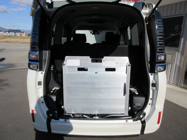 TOYOTA VOXY 4WD 2019