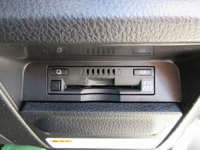 TOYOTA VOXY 4WD 2019