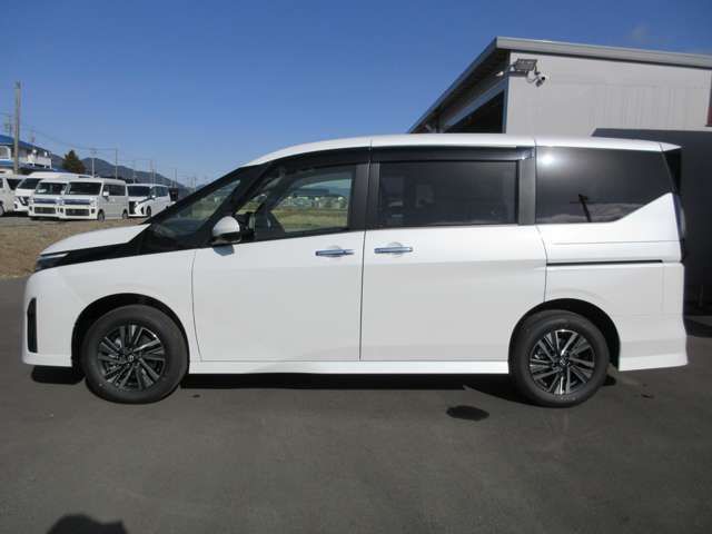 NISSAN SERENA  WG 4WD 2025