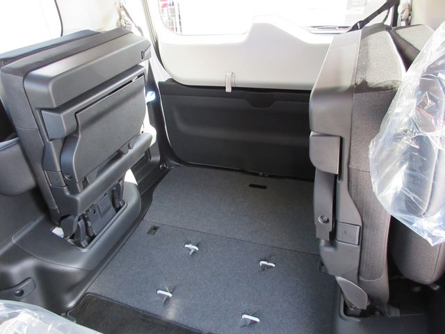 NISSAN SERENA  WG 4WD 2025