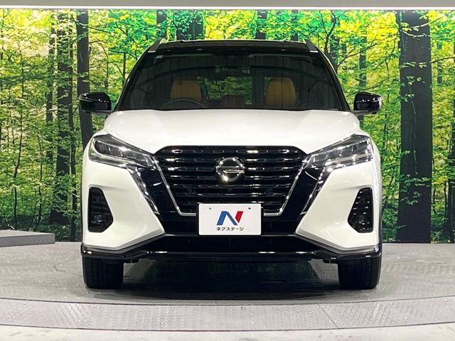 NISSAN KICKS 2020