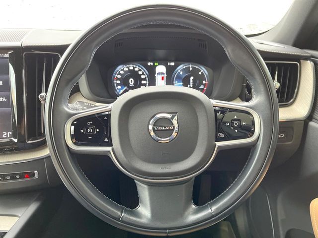 VOLVO VOLVO XC60 2020