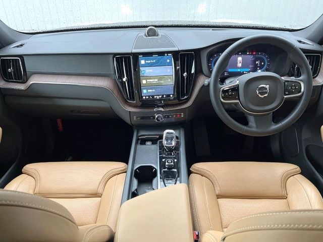 VOLVO VOLVO XC60 2023