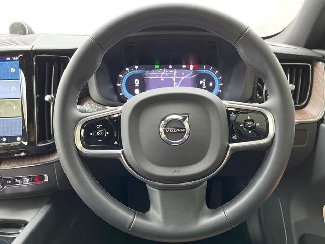 VOLVO VOLVO XC60 2023