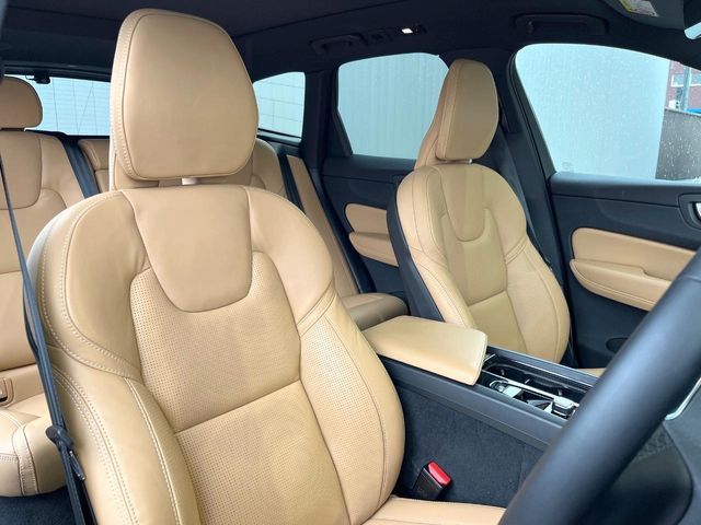 VOLVO VOLVO XC60 2023