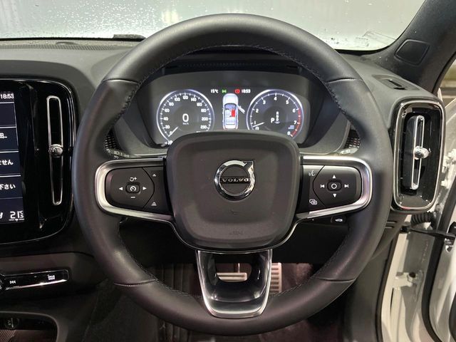 VOLVO VOLVO XC40 2022