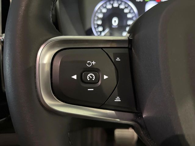 VOLVO VOLVO XC40 2022