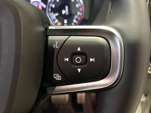 VOLVO VOLVO XC40 2022