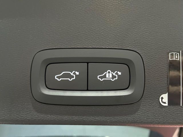 VOLVO VOLVO XC40 2022