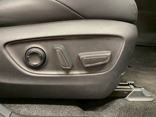 TOYOTA HARRIER 4WD 2022