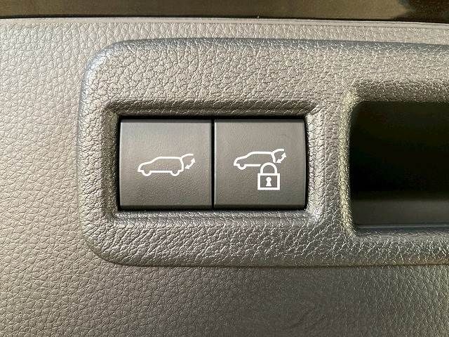 TOYOTA HARRIER 4WD 2022