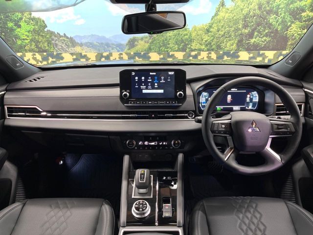 MITSUBISHI OUTLANDER PHEV 2024