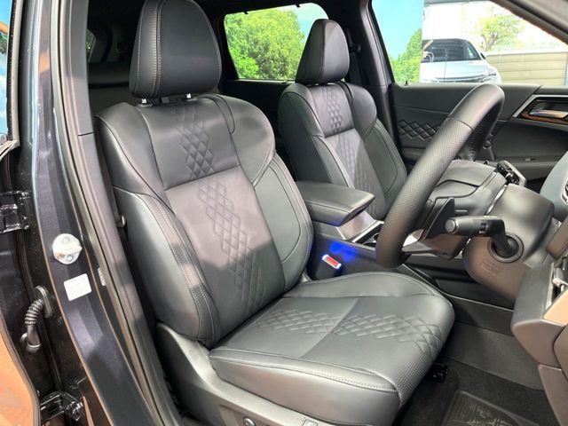 MITSUBISHI OUTLANDER PHEV 2024