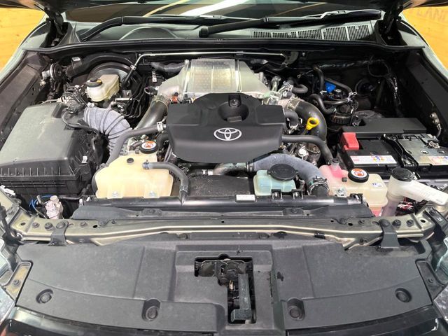 TOYOTA HILUX 4WD 2023