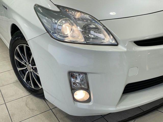 TOYOTA PRIUS 2011