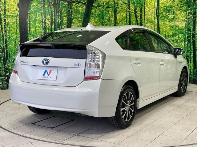 TOYOTA PRIUS 2011