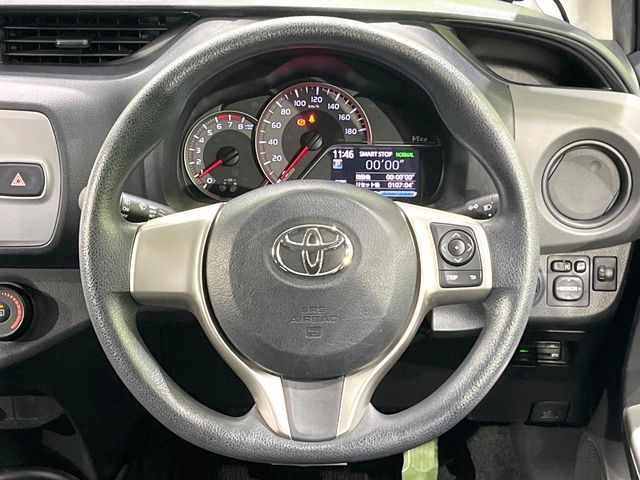 TOYOTA VITZ 2015