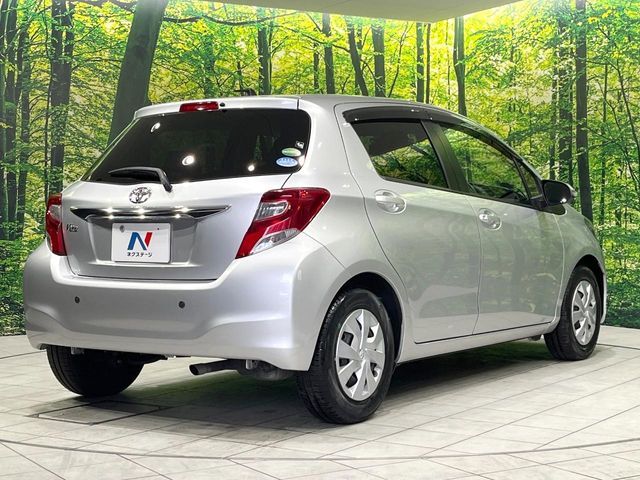 TOYOTA VITZ 2015