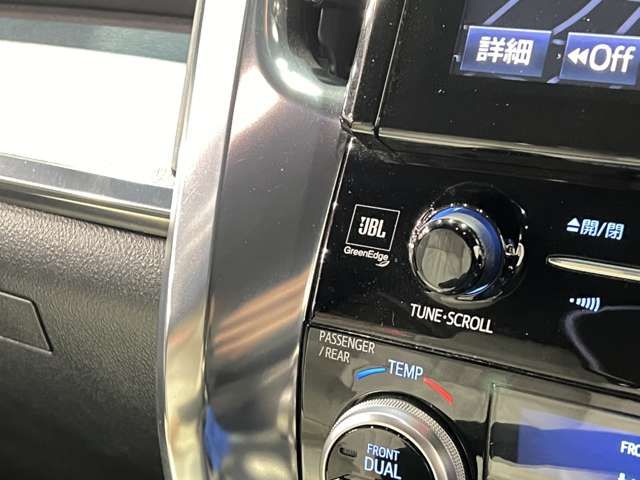 TOYOTA ALPHARD hybrid 4WD 2018