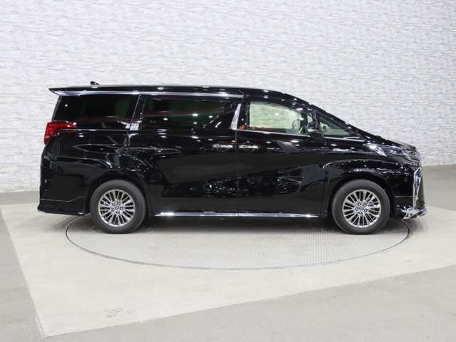 TOYOTA ALPHARD hybrid 4WD 2018