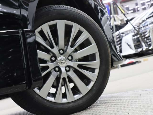 TOYOTA ALPHARD 4WD 2012