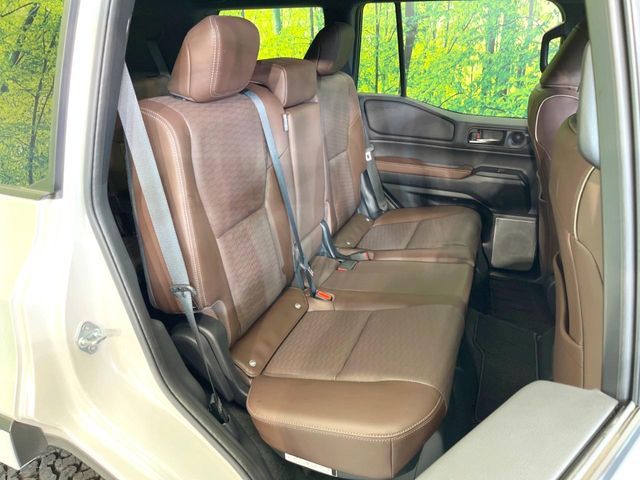 TOYOTA LANDCRUISER 250 2024